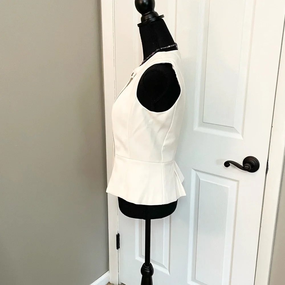 White House Black Market Top🖤🤍NWOT - Picture 5 of 10